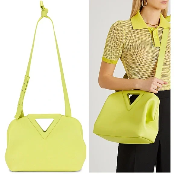 ショルダーバッグ・ポシェット BOTTEGA VENETA Triangle Small Shoulder Bag Bottega Veneta Triangle Small Shoulder Bag | LN-CC